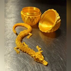 3D printed Dragon and screw top Egg